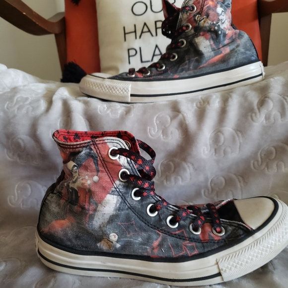 EUC CTAS Classic Chuck Taylor (4.5M / 6.5W) - DC COMICS HARLEY QUINN - Picture 10 of 10